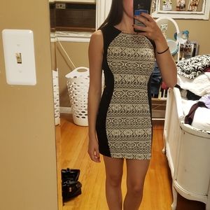 🎁H&M Black and White Dress